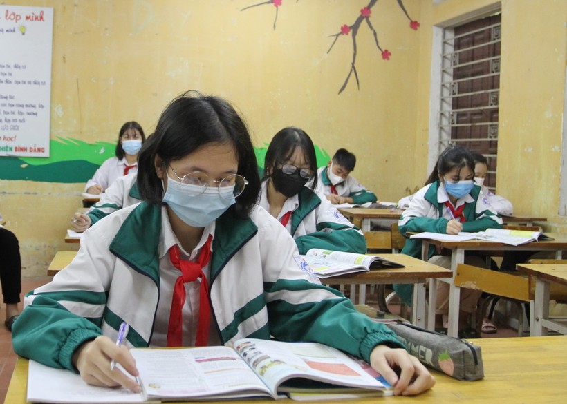 Học sinh Hà Nội ôn thi vào lớp 10.