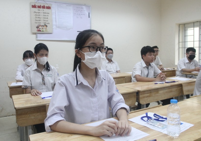Thí sinh dự thi lớp 10 tại Hà Nội năm 2023.