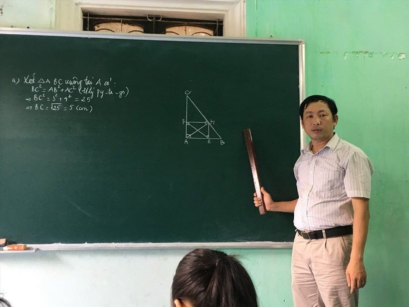 Gần 2000 giáo viên hợp đồng lâu năm tại Hà Nội đã được tuyển dụng đặc cách vào năm 2020.