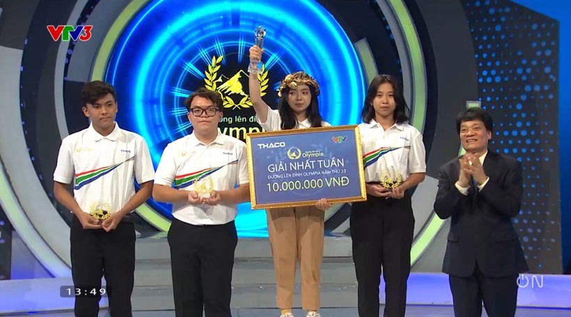 Nữ sinh Hà Nội chiến thắng thuyết phục trong cuộc thi tuần Olympia