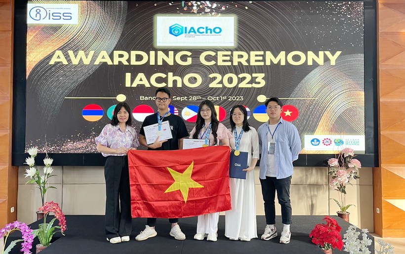 Việt Nam đạt thành tích cao tại Olympic Hóa học ứng dụng quốc tế 2023.