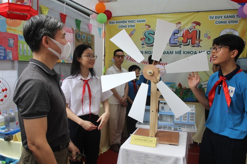 Ngày hội STEM của ngành GD-ĐT quận Hoàng Mai, Hà Nội.