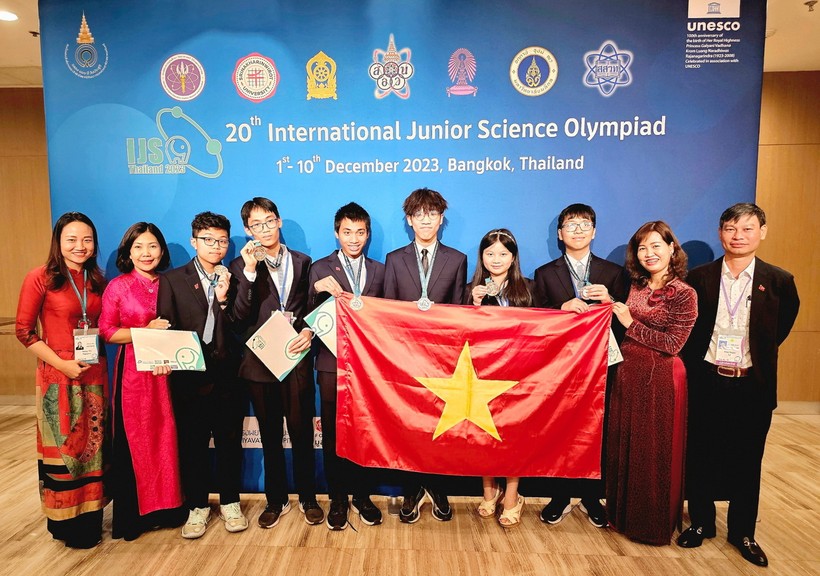 Đội tuyển Việt Nam đạt thành tích cao tại Olympic khoa học trẻ quốc tế năm 2023.