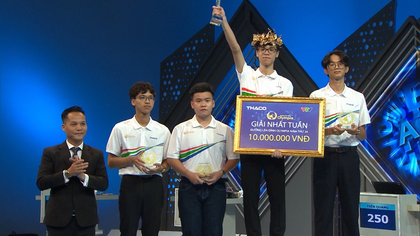 Nguyễn Tiến Quang giành vòng nguyệt quế cuộc thi tuần Olympia.