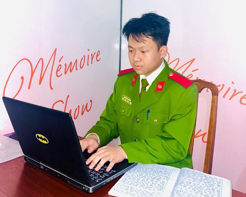 Nguyễn Văn Nghĩa trong thời gian dự thi.