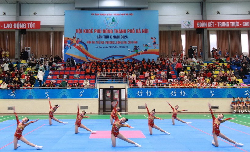 Môn thể dục Aerobic trong khuôn khổ Hội khỏe Phù Đổng TP Hà Nội lần thứ X thu hút 835 vận động viên tham dự.