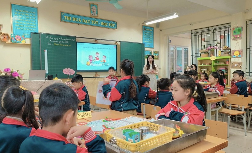 Phòng Giáo dục và Đào tạo quận Hai Bà Trưng tổ chức sinh hoạt chuyên đề ''Tổ chức hoạt động giáo dục STEM cấp tiểu học theo Chương trình GGPT 2018''.