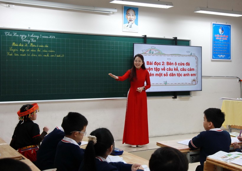 Tiết dạy môn Tiếng Việt của cô Hà Linh Hương - giáo viên Trường Tiểu học Thịnh Liệt.