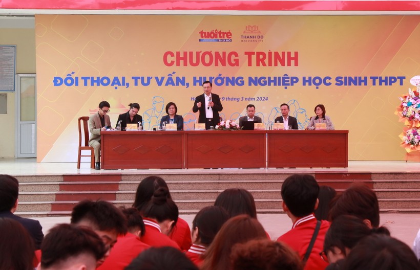 Ông Phạm Như Nghệ - Phó Vụ trưởng Vụ Giáo dục Đại học (Bộ GD&ĐT) chia sẻ thông tin tại chương trình.