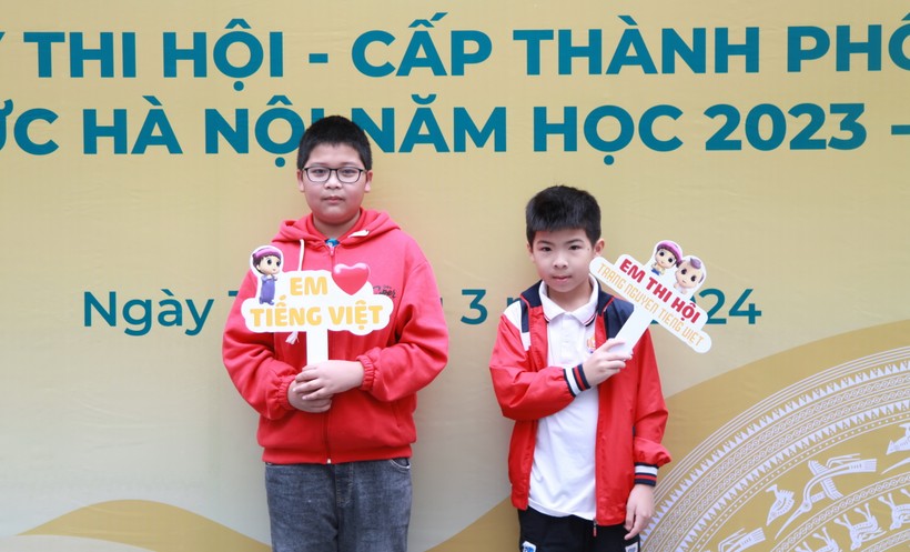 Học sinh hào hứng dự thi để có cơ hội tìm hiểu về Tiếng Việt.