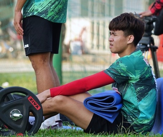 Phan Thanh Hậu vắng mặt ở vòng 3 V.League vì chấn thương