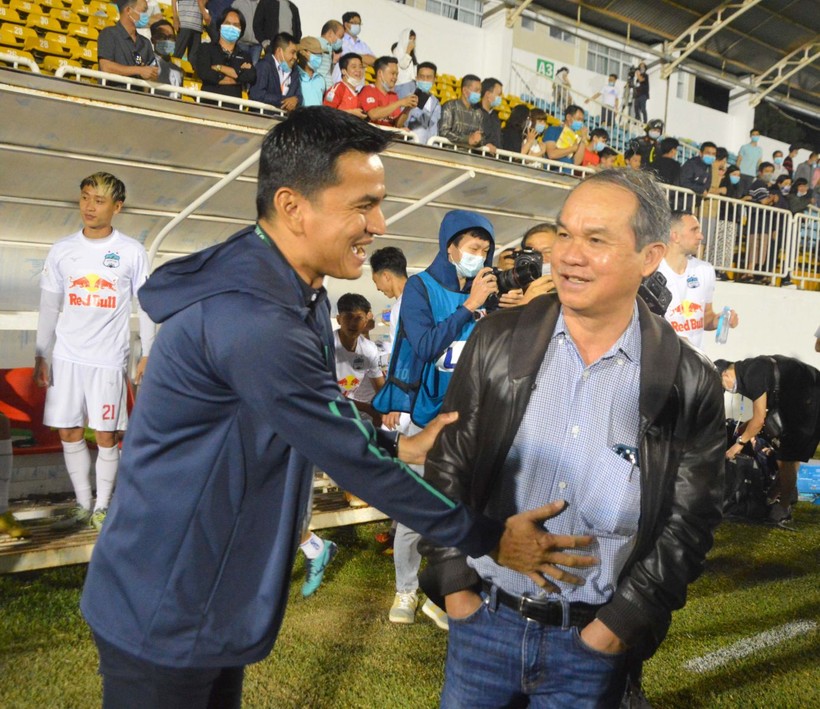 HAGL vượt qua Bình Định với tỷ số 2-1 ở lượt trận thứ 3 V.League