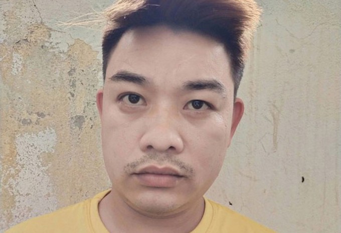 Đối tượng Trần Văn Cường bị bắt giữ để điều tra về hành vi "Cướp giật tài sản". Ảnh: Báo Nghệ An