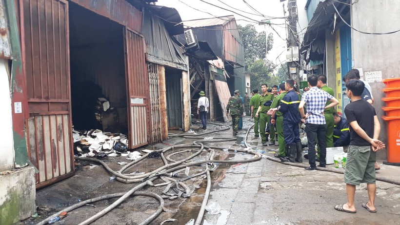 Hiện trường vụ cháy tại phường Trung Văn, quận Nam Từ Liêm.