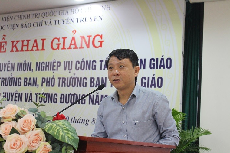 PGS, TS Nguyễn Ngọc Hà, Phó Giám đốc Học viện Chính trị Quốc gia Hồ Chí Minh phát biểu.