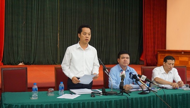 Chánh văn phòng UBND TP Hà Nội Vũ Đăng Định thông tin tại buổi giao ban báo chí.