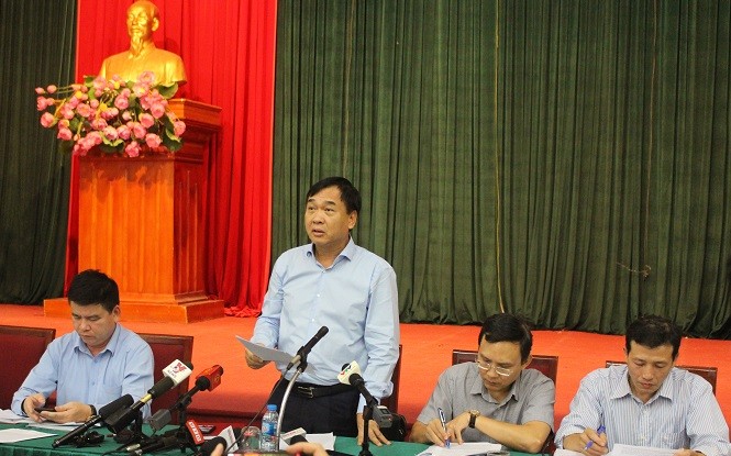 Giám đốc Sở Xây dựng Hà Nội Lê Văn Dục thông tin với báo chí.