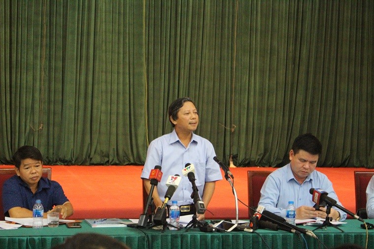 Ông Hoàng Đức Hạnh - Phó Giám đốc Sở Y tế Hà Nội trong buổi thông tin về chất lượng nước sạch sông Đà.