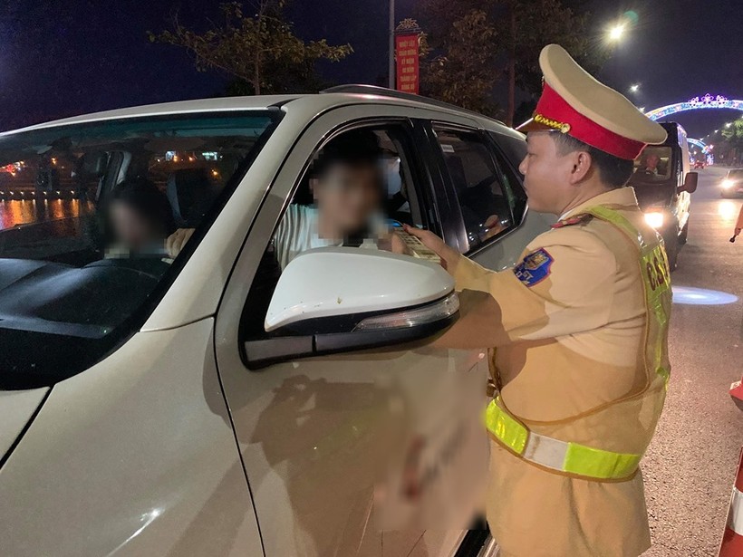 Phú Thọ: Một lái xe bị phạt 35 triệu đồng, tước bằng lái 2 năm vì vi phạm nồng độ cồn