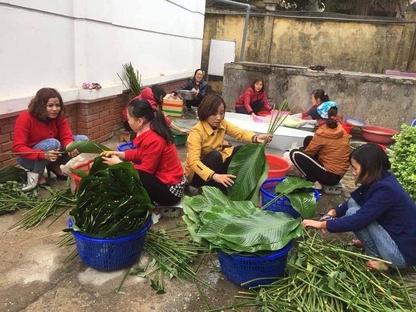 Hà Nội: Gói gần 700 bánh chưng tặng người nghèo đón Tết