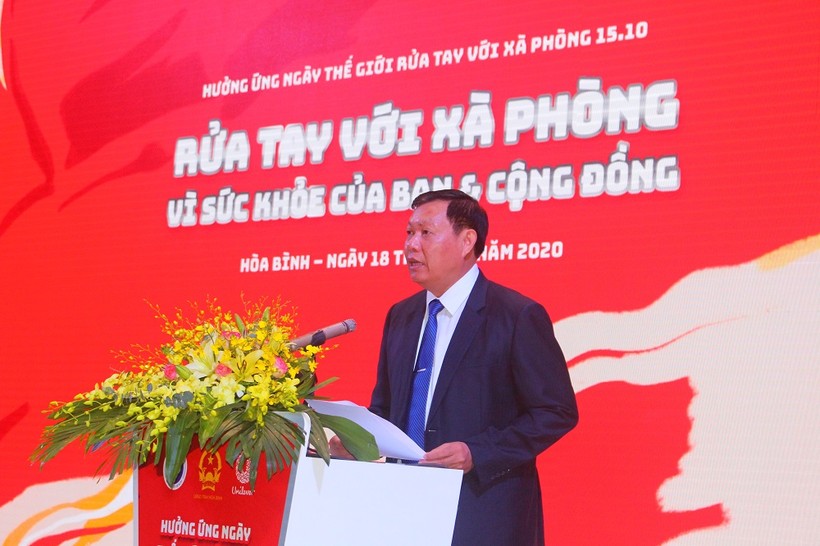 Thứ trưởng Đỗ Xuân Tuyên phát biểu tại buổi lễ mít tinh. 