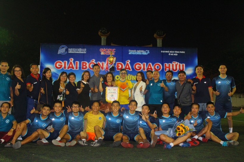 Đội bóng đến từ TC Doanh nghiệp và Thương hiệu vô địch Giải bóng.