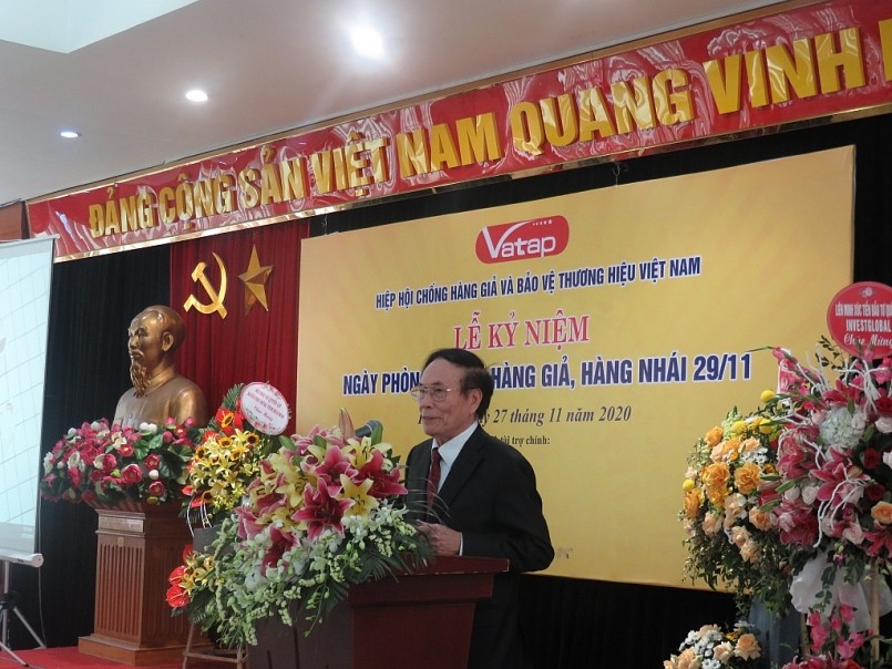 Ông Lê Thế Bảo, nguyên Chủ tịch Hiệp hội Chống hàng giả và bảo vệ người tiêu dùng Việt Nam phát biểu.