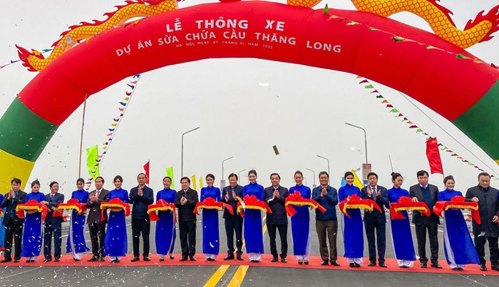 Lễ thông xe Dự án sửa chữa mặt cầu Thăng Long.