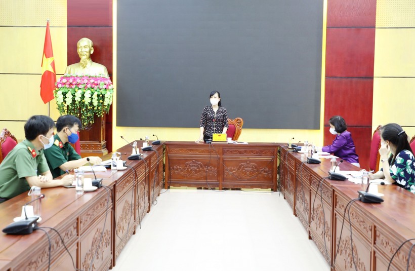 Ủy viên TƯ Đảng, Bí thư Tỉnh ủy Đào Hồng Lan phát biểu tại điểm cầu Bắc Ninh.