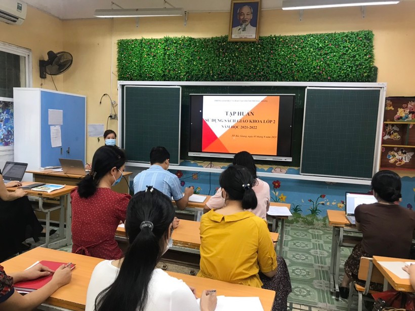 Công tập huấn chương trình sách giáo khoa mới được ngành GD&ĐT TP Bắc Giang triển khai nghiêm túc, hiệu quả.