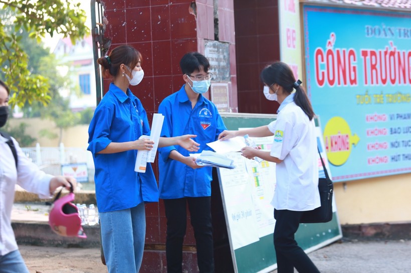 Học sinh Bắc Giang dự thi kỳ thi tuyển sinh vào lớp 10 THPT.