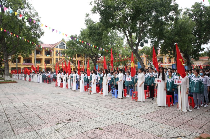 Năm học 2021 -2022 học sinh Trường THPT Lương Tài (huyện Lương Tài) dự khai giảng bằng hình thức trực tuyến. 