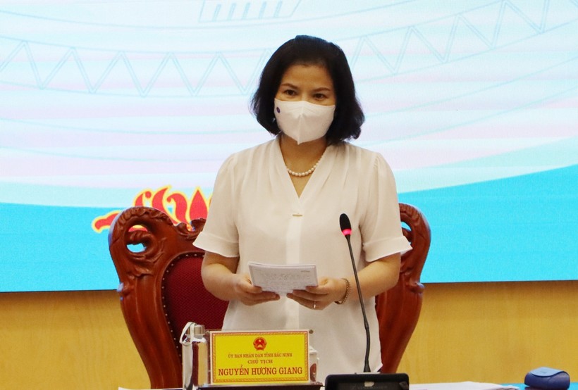Chủ tịch UBND tỉnh Bắc Ninh Nguyễn Hương Giang chủ trì hội nghị.