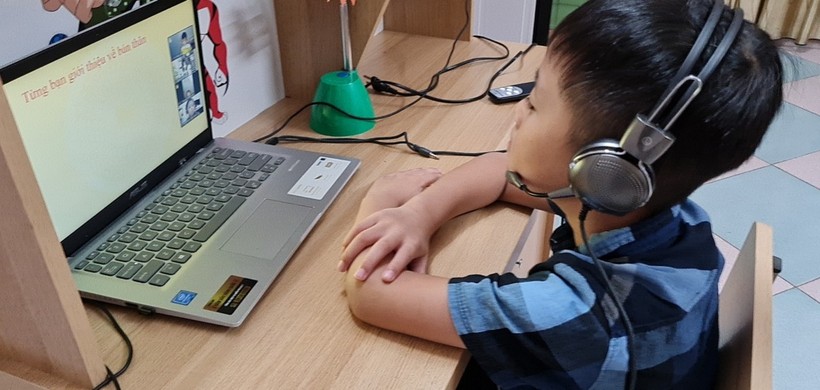 Học sinh Bắc Ninh học trực tuyến.