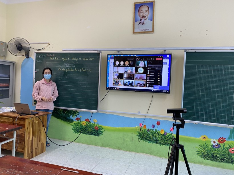 Trường học trên địa bàn huyện Việt Yên triển khai dạy học trực tuyến phòng dịch Covid-19.
