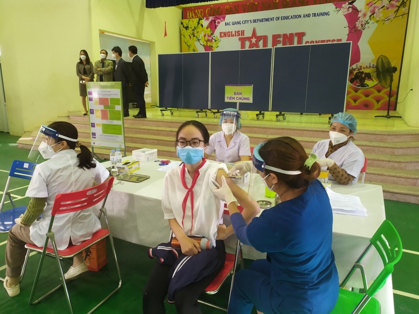 Từ 30/11, TP. Bắc Giang tổ chức tiêm vắc xin phòng Covid - 19 cho học sinh THCS.