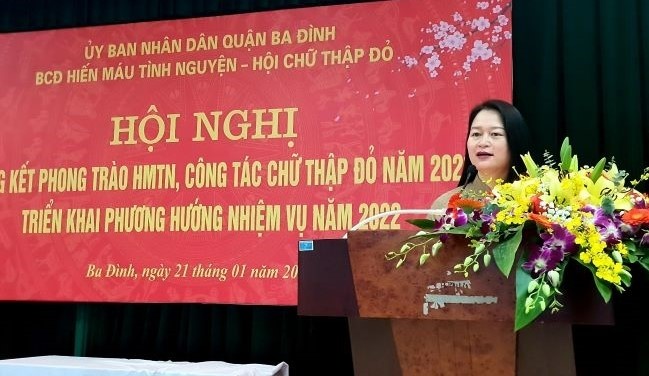 Bà Phạm Thị Diễm - Phó Chủ tịch UBND quận Ba Đình phát biểu.