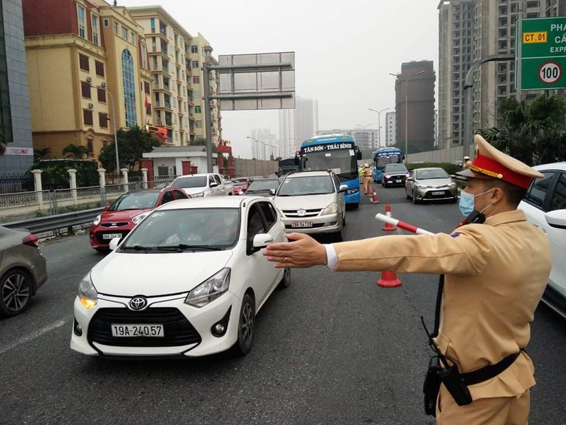 Lực lượng Cảnh sát giao thông sẵn sàng các phương án điều tiết giao thông.