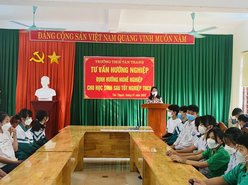 Trường THCS Tân Thanh tổ chức đợt tư vấn, hướng nghiệp cho học sinh.