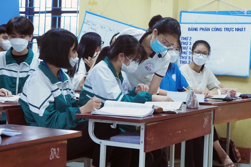 Học sinh khối 9 ở Bắc Ninh ôn tập chuẩn bị cho kỳ thi tuyển sinh vào lớp 10.
