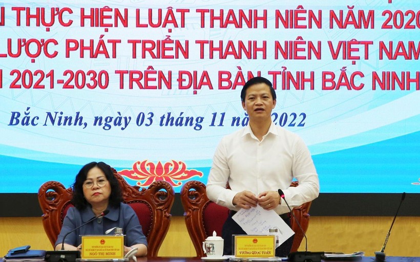 Phó Chủ tịch Thường trực UBND tỉnh Bắc Ninh - Vương Quốc Tuấn phát biểu tại buổi làm việc.
