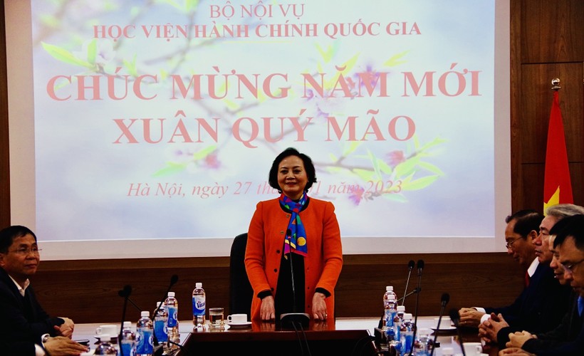 Bà Phạm Thị Thanh Trà - Bộ trưởng Bộ Nội vụ chúc mừng Xuân Quý Mão.