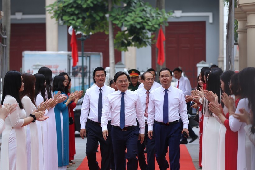 Bí thư Tỉnh ủy Bắc Ninh Nguyễn Anh Tuấn dự khai giảng năm học mới 2023 -2024.