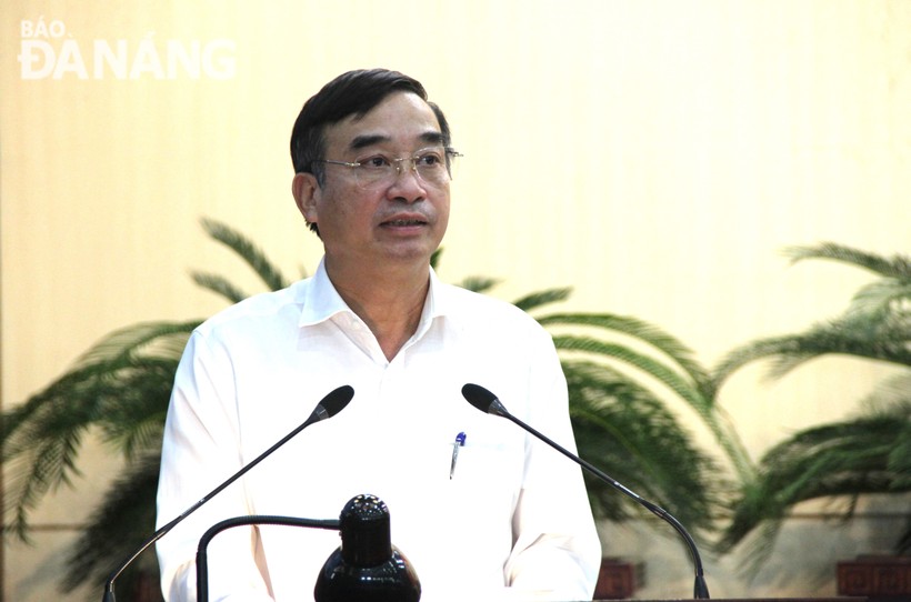 Chủ tịch UBND TP Đà Nẵng Lê Trung Chinh phát biểu chỉ đạo tại hội nghị. Ảnh: L.P