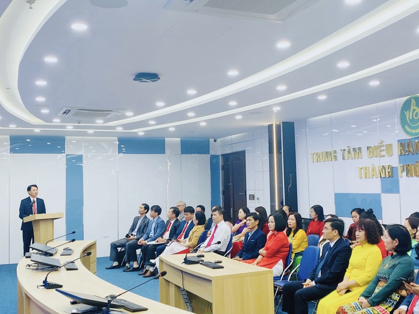Ông Đỗ Văn Quý - Trưởng phòng GD&ĐT TP Bắc Giang phát động "Phong trào ứng dụng trí tuệ nhân tạo AI trong công tác quản lí, dạy học và kiểm tra đánh giá".