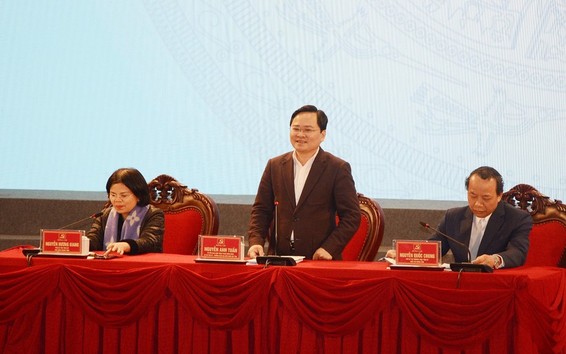 Bí thư Tỉnh ủy Bắc Ninh Nguyễn Anh Tuấn phát biểu tại buổi đối thoại.