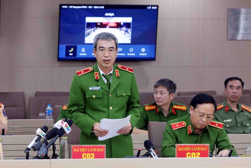 Thiếu tướng Nguyễn Văn Thành, Phó Cục trưởng Cục Cảnh sát điều tra tội phạm về tham nhũng, kinh tế, buôn lậu (C03) thông tin tại buổi họp báo.