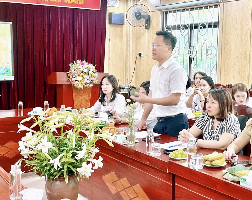 TS. Lê Đức Thuận - Trưởng phòng GD&ĐT quận Ba Đình chia sẻ tại buổi gặp mặt.