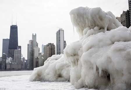 Mỹ lại đông cứng vì sắp có lốc xoáy vùng cực 