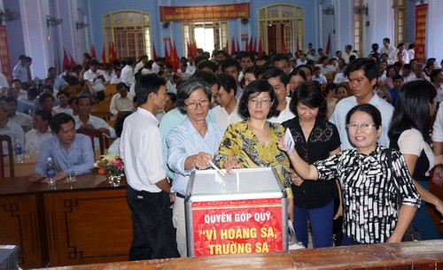 Ngành giáo dục Thừa Thiên - Huế ủng hộ  Quỹ “Vì Hoàng Sa, Trường Sa thân yêu” 